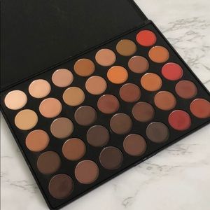 Morphe Eyeshadow pallet